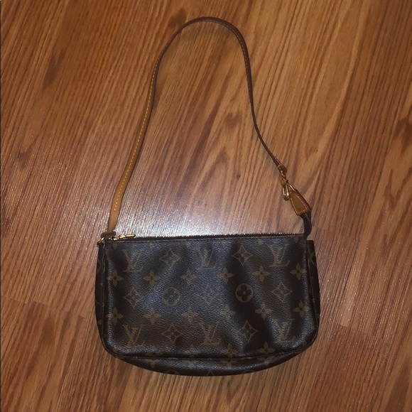 Louis Vuitton Handbags - Louis Vuitton Pochette Accessoires Monogram Canvas